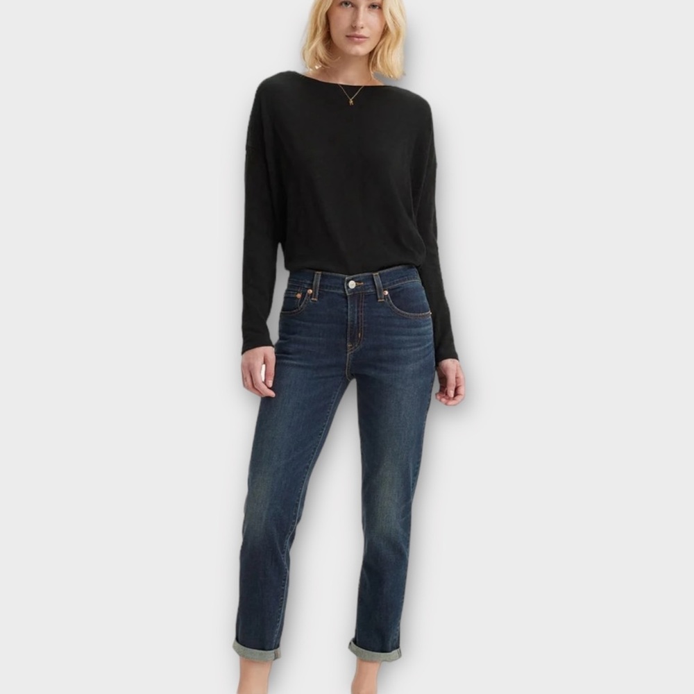 Levi's Midrise Dark Wash Boyfriend Jeans Size 27